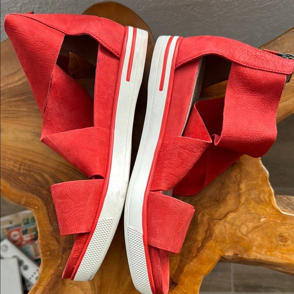 Red Women's Sandals - Picture 2 of 4